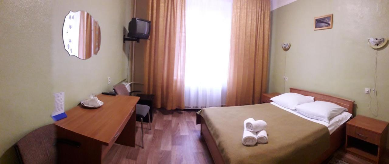 Kolos Hotel Obolon キエフ エクステリア 写真